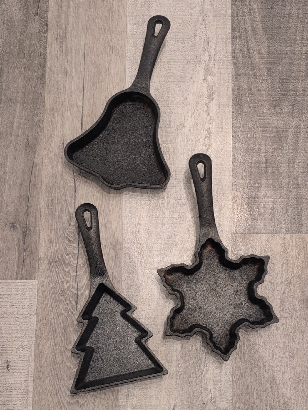 Black Cast Iron Holiday Skillet Set - 3-Piece